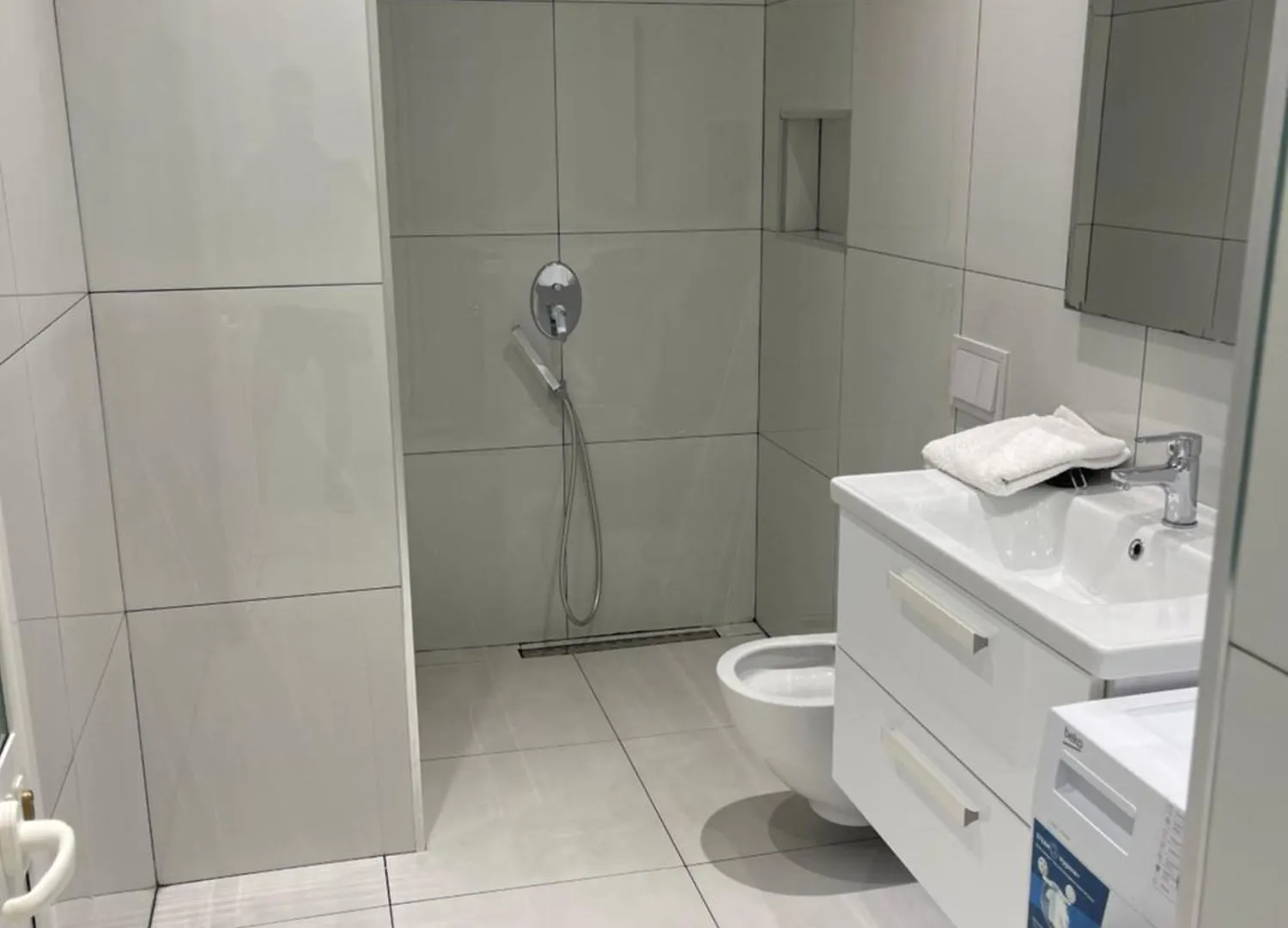Franco Apartments Тирана 0*,