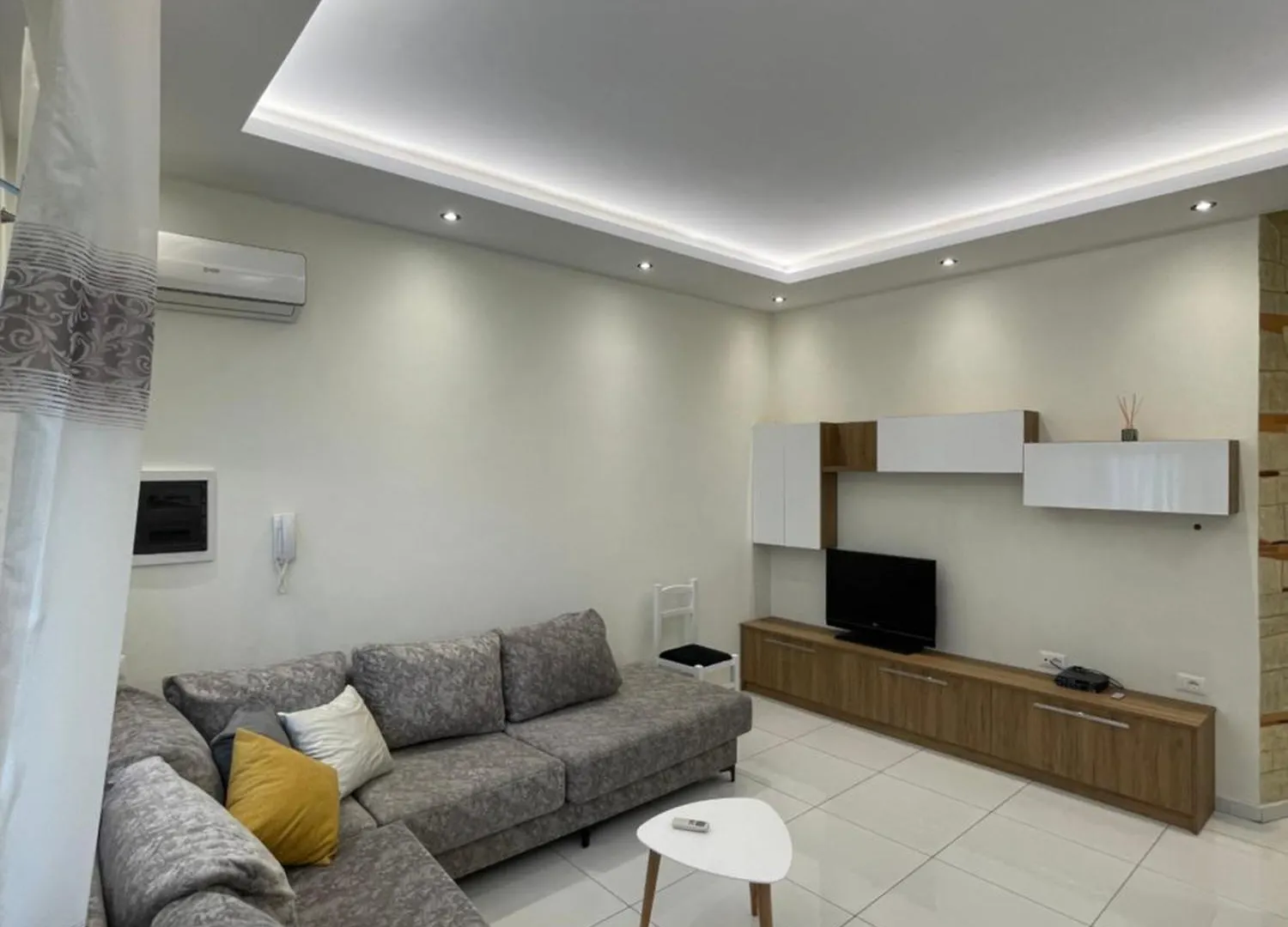 Franco Apartments Тирана