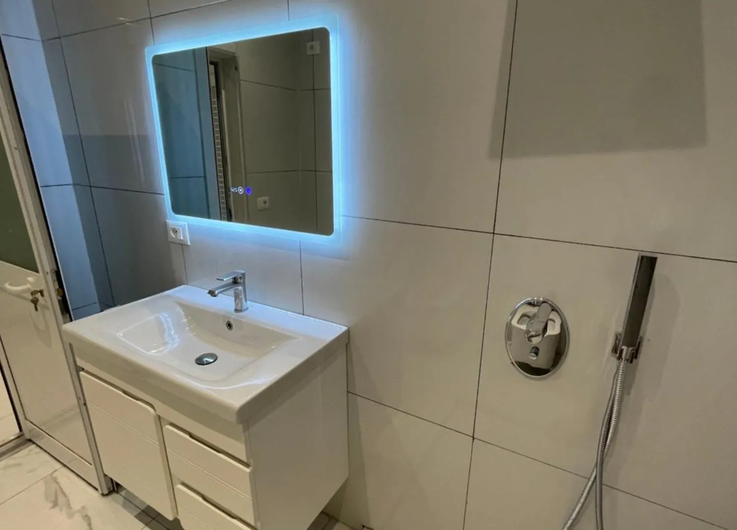 Franco Apartments Тирана Албания